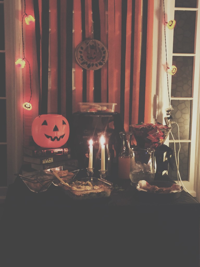 Halloween Decorations - Main table